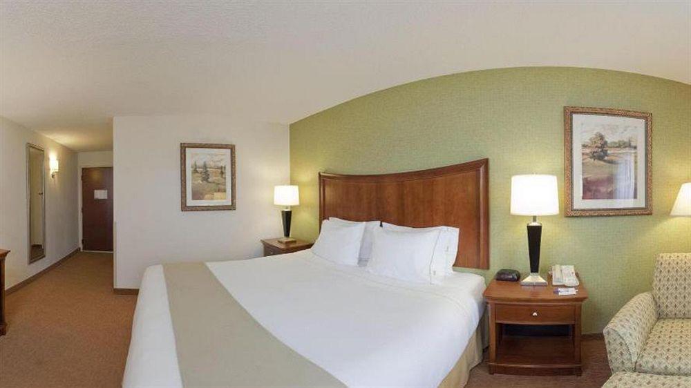 Holiday Inn Express & Suites Asheville Sw - Outlet Ctr Area, An Ihg Hotel Zimmer foto